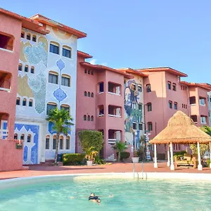 Selina Laguna Zone Hotel Cancun
